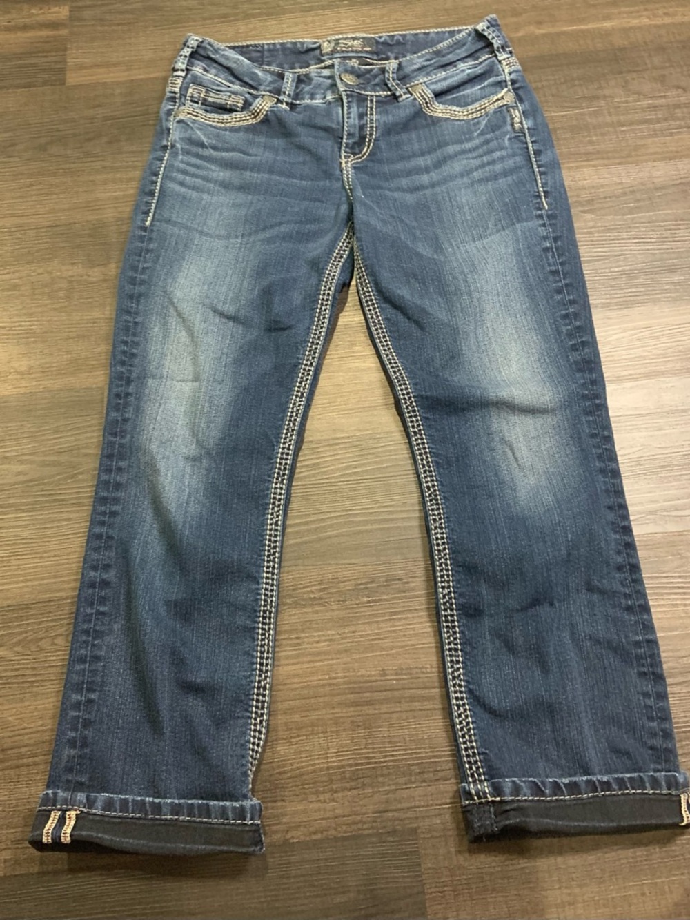 Silver Jeans Womens jean capris